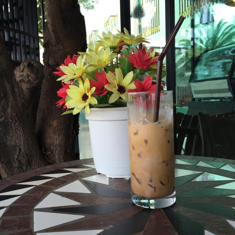 Coffee Station Hostel Udon Thani Buitenkant foto